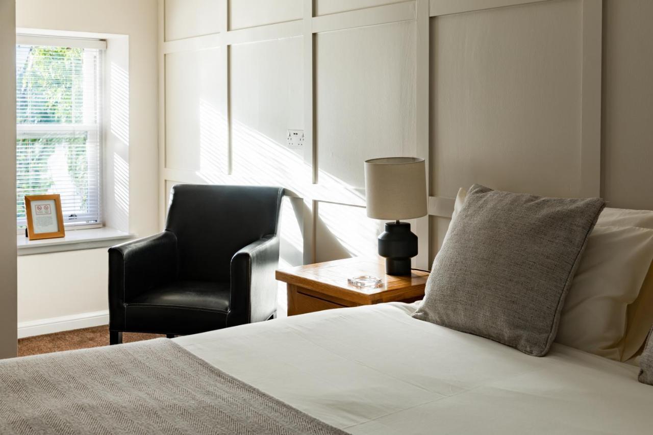เดอะ วอเตอร์ฟรอนต์ เกสท์เฮาสฺ์ Hotel แอนสตรัทเธอร์ ภายนอก รูปภาพ